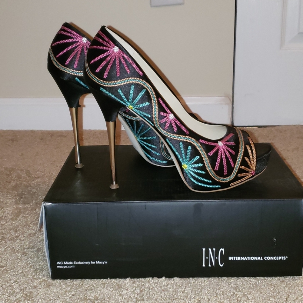 INC International Concepts Peep Toe Pumps Size 9.